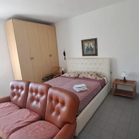 Alberta 2* Massa (Tuscany)