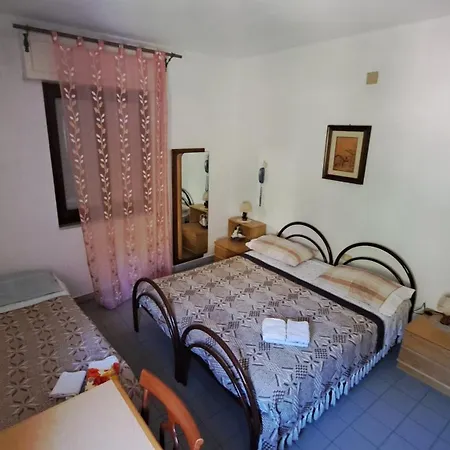 Alberta Hotel